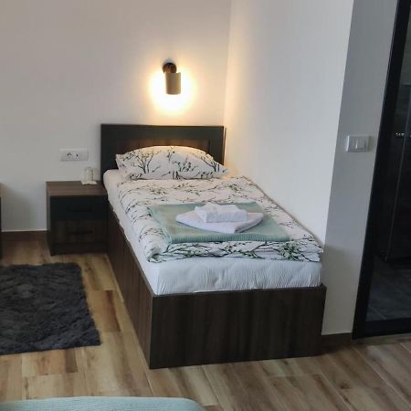 Pansion I Restoran ,, Pogled" Hotel Han Pijesak Екстериор снимка