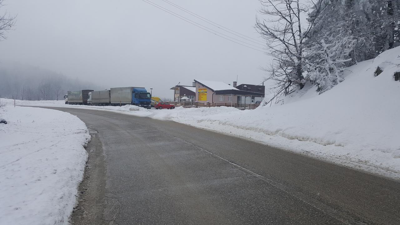 Pansion I Restoran ,, Pogled" Hotel Han Pijesak Екстериор снимка