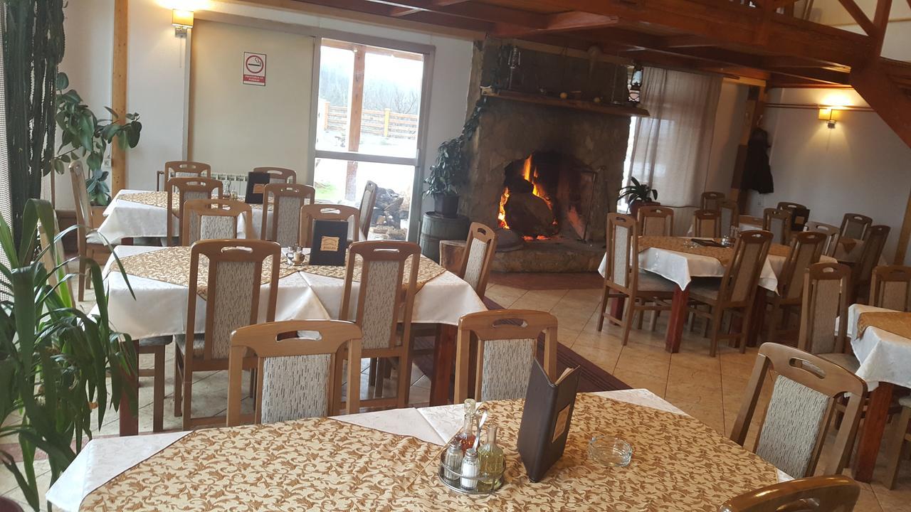 Pansion I Restoran ,, Pogled" Hotel Han Pijesak Екстериор снимка