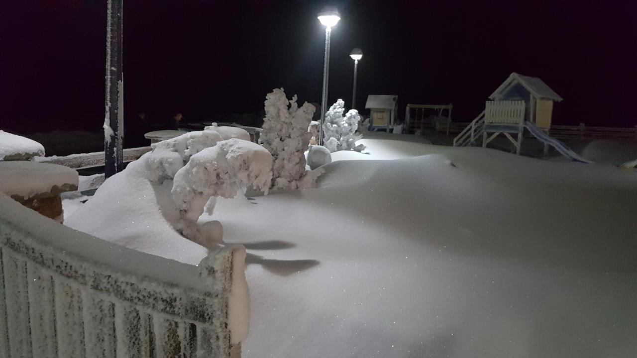 Pansion I Restoran ,, Pogled" Hotel Han Pijesak Екстериор снимка